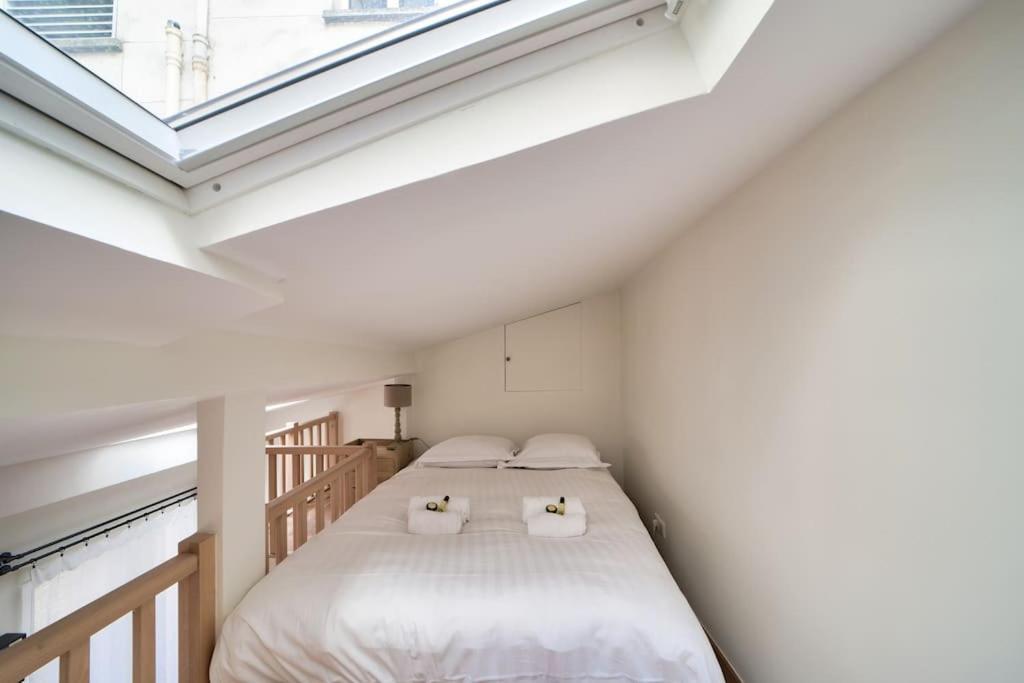 Superbe Maisonnette Neuve Au Coeur De Paris Exterior foto